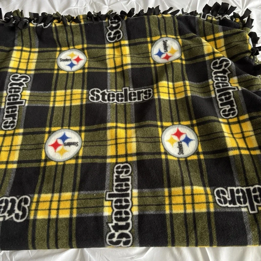 Pittsburgh‎ Steelers Blanket Handmade Tie Twist NFL Football 35x38 In Throw Lap